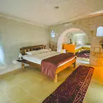 My Cave Hotell
