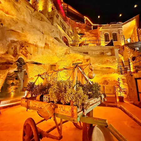 My Cave * ネヴシェヒル