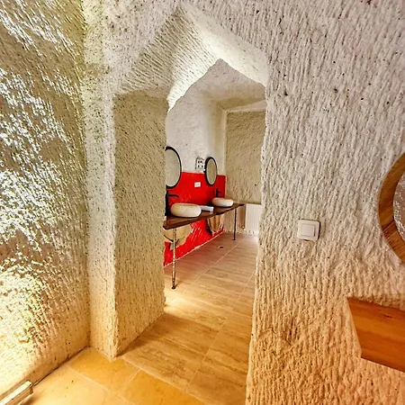 Hotel My Cave