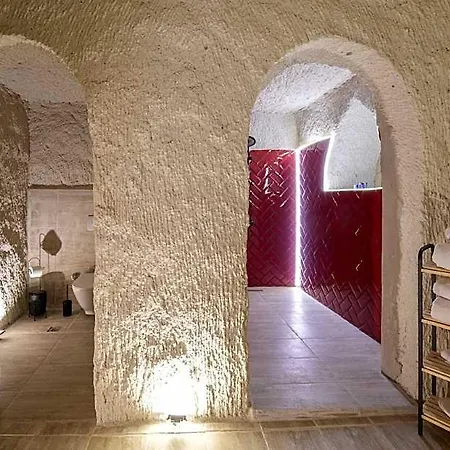 Отель My Cave *