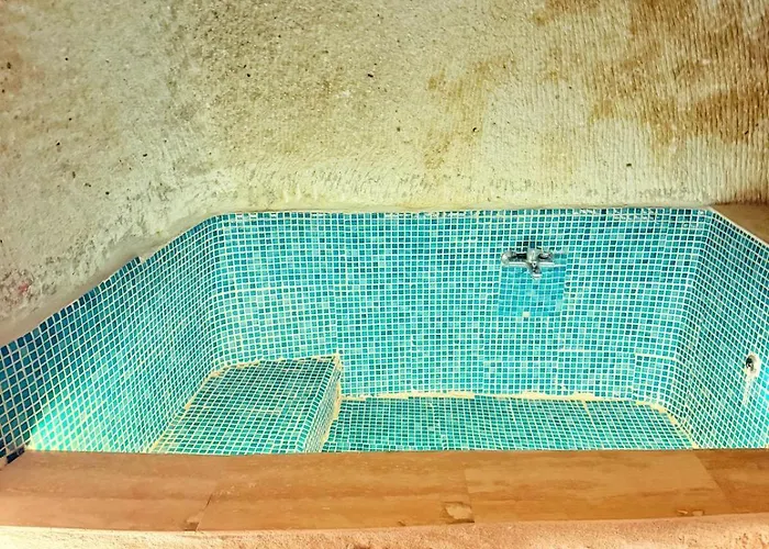 My Cave * נבשהיר