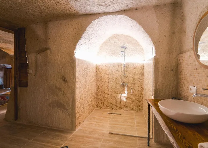 My Cave מלון נבשהיר